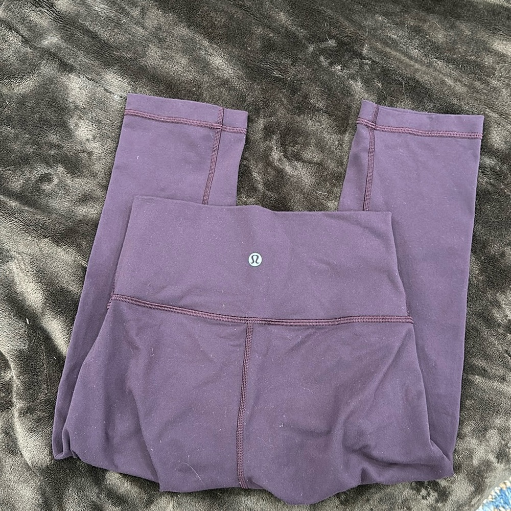 Lululemon Wunder Under leggings capri length Size 4 in Dark Plum